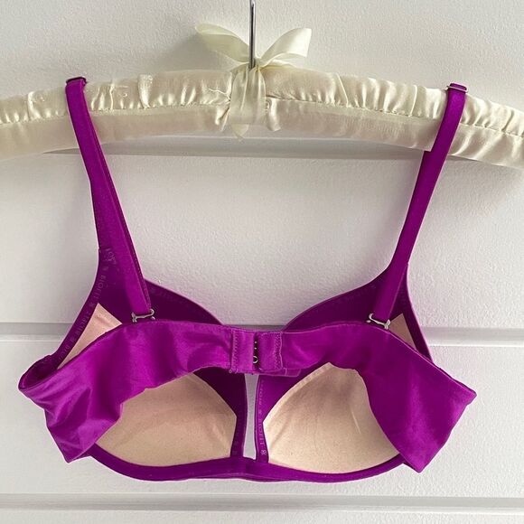 Victoria's Secret Women's Jeweled BIOFIT Push Up Bra Purple Size 32B - Picture 2 of 11